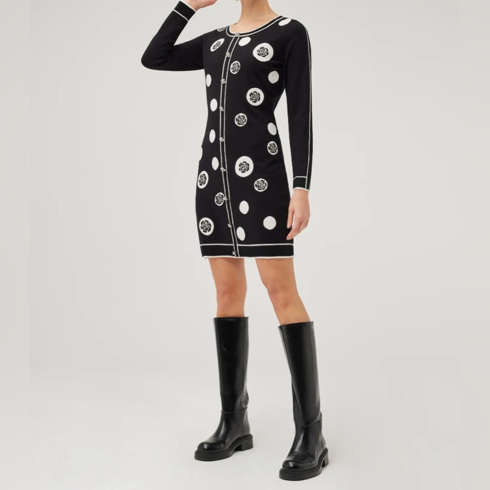 Black and White Sheath Dress with Crew Neck and Cuffed Long Sleeves
